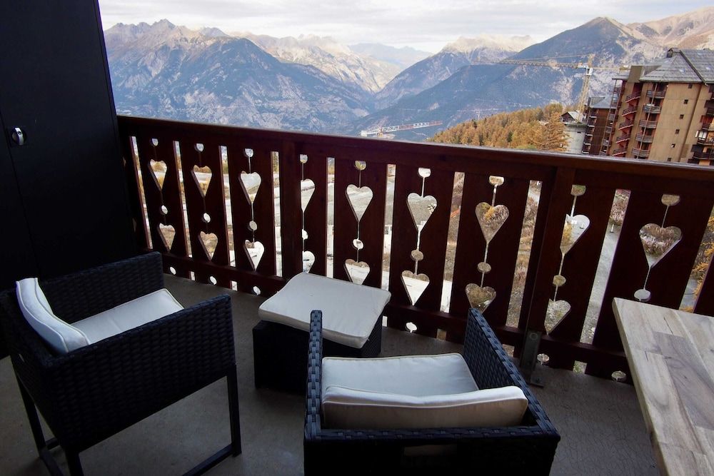 RisoulSki Antarès Deluxe Duplex, 2 Bedrooms, Balcony, Valley View 12