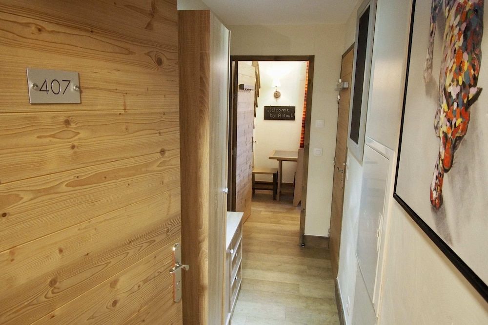 RisoulSki Antarès Comfort Studio, Balcony, Valley View 13