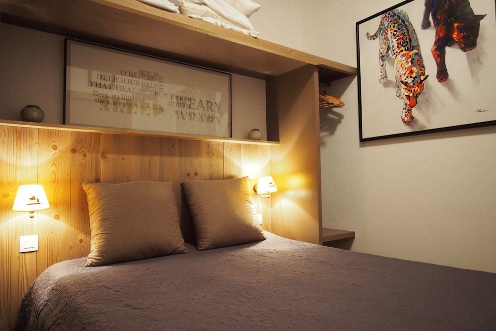 Family Apartment, 2 Bedrooms, 2 Bathrooms, Slope side