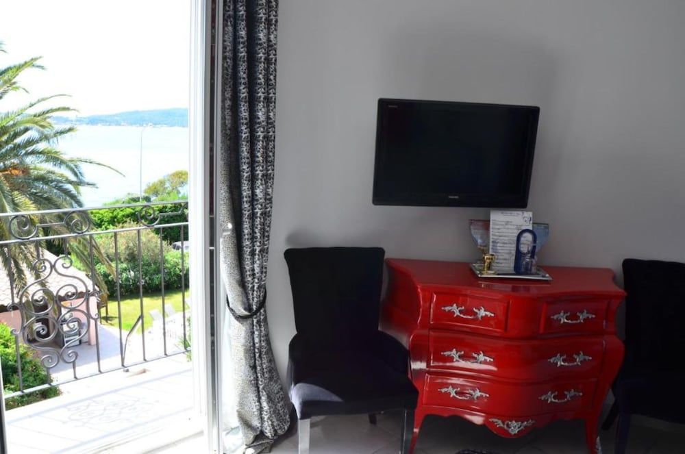Suite, Sea View