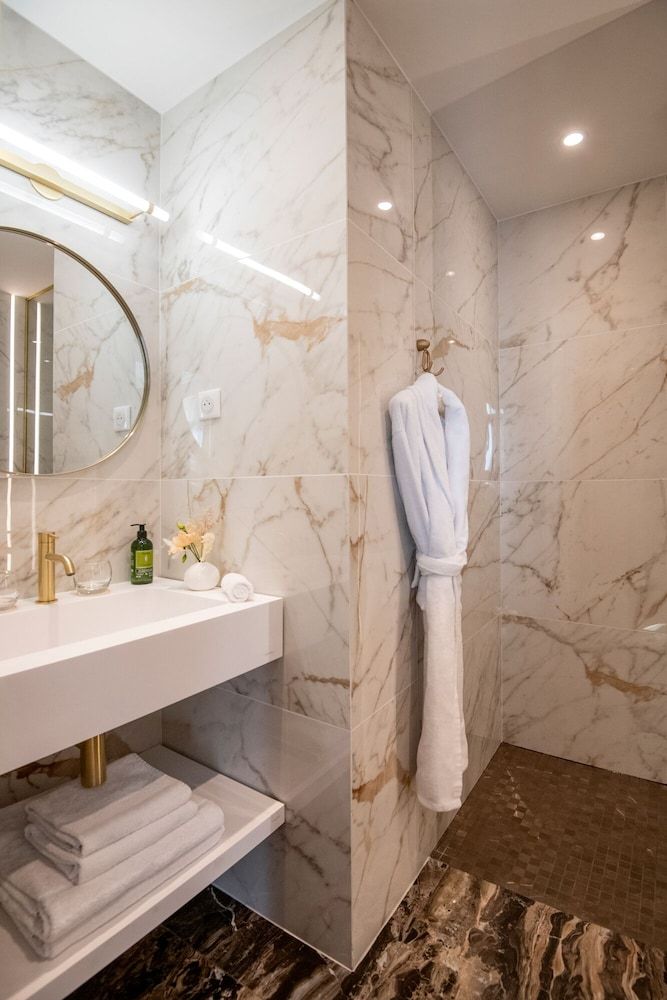 Hôtel du Petit Palais Superior Double Room, 1 Double Bed 4