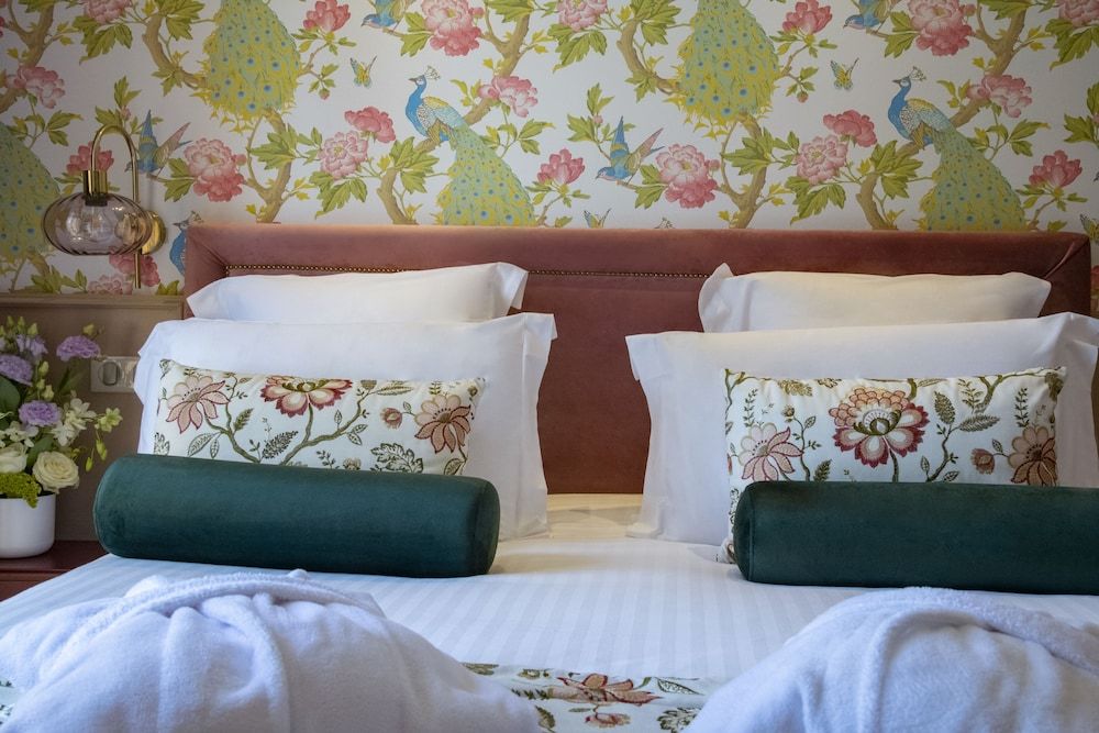 Hôtel du Petit Palais Superior Double Room, 1 Double Bed 2