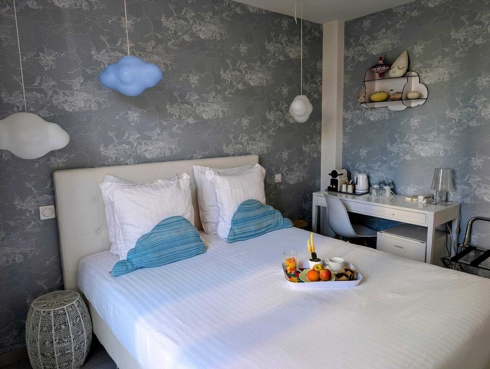 Hotel Mademoiselle Standard Double Room 3