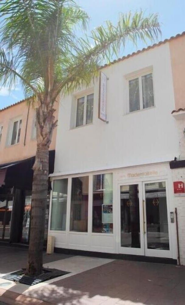 undefined Hotel Mademoiselle 6