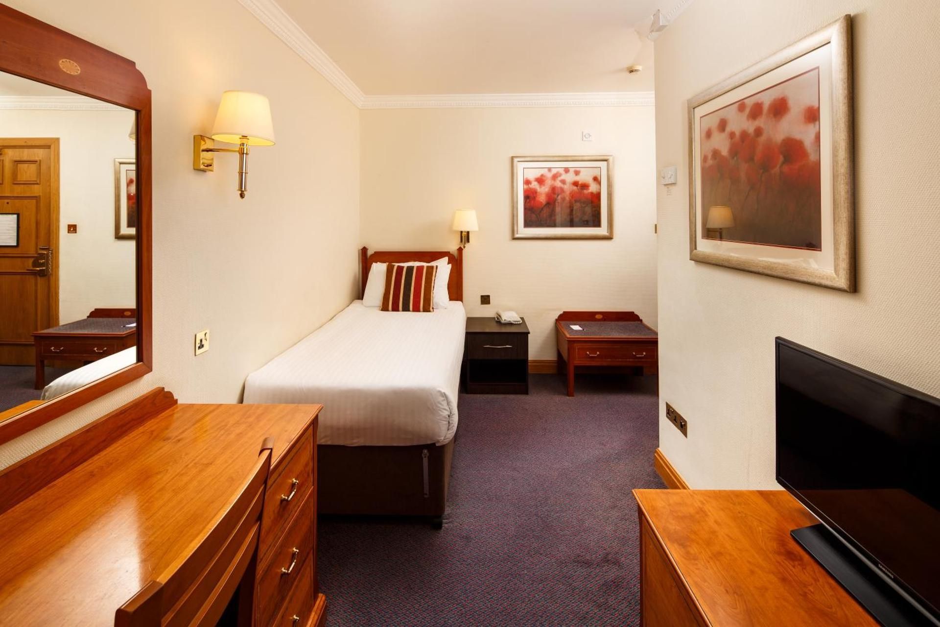 Classic Single Room