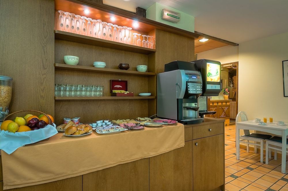 undefined Hôtel Le Faubourg 10