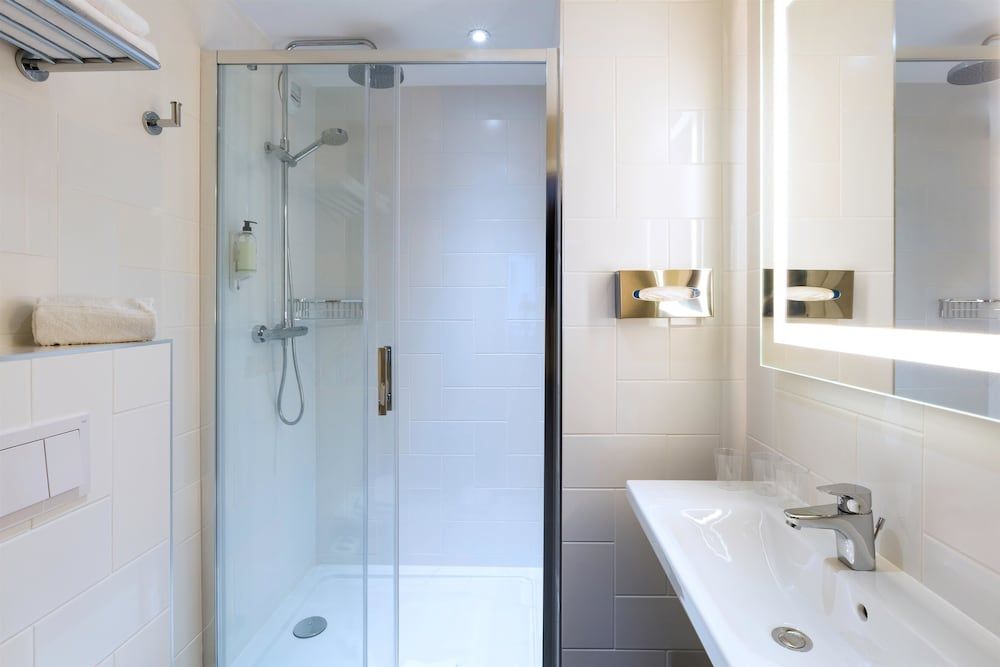 Best Western La Porte des Châteaux Superior Room, 1 King Bed with Sofa bed (with Sofabed) 7