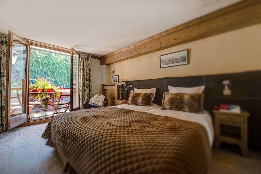 Superior Triple Room (Un grand lit et un petit lit)