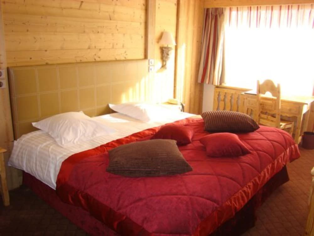 Standard Double Room, Balcony (South)