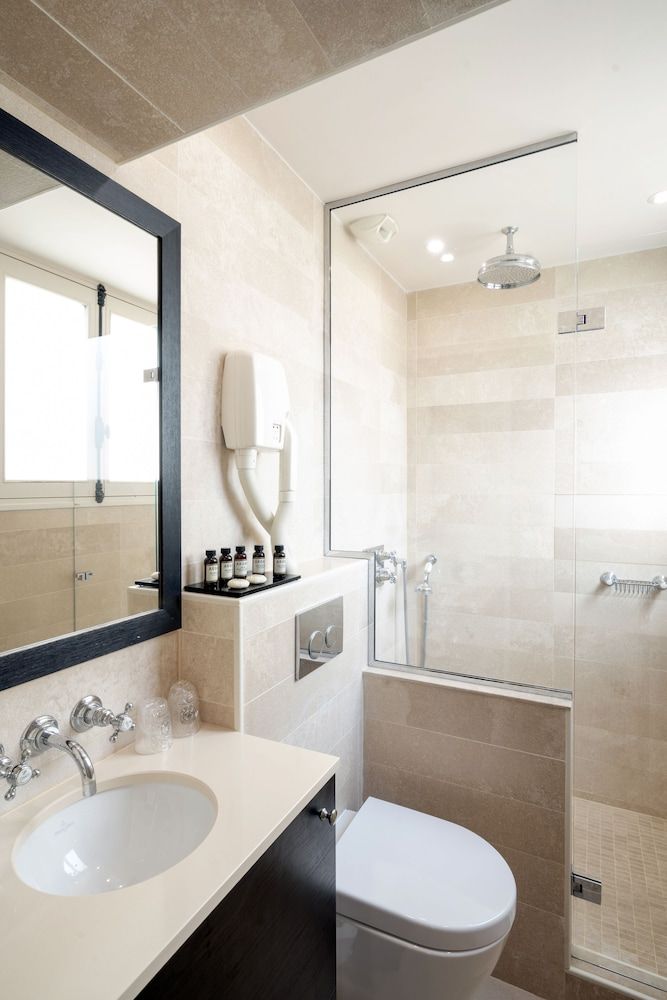 Hotel Saint Louis Pigalle Classic Double Room 4