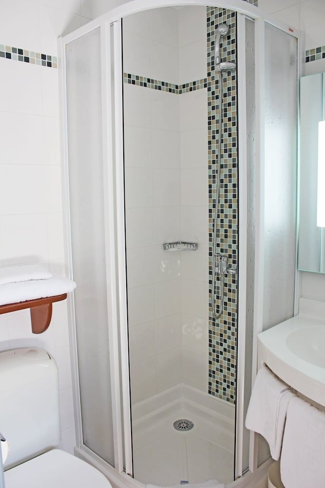 The Originals City, Hôtel Novella Confort Superior Double Room, 1 Queen Bed 4