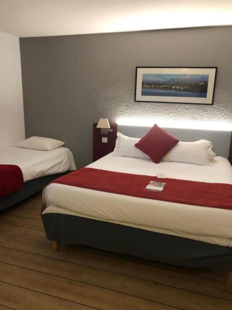 Triple Room, Multiple Beds