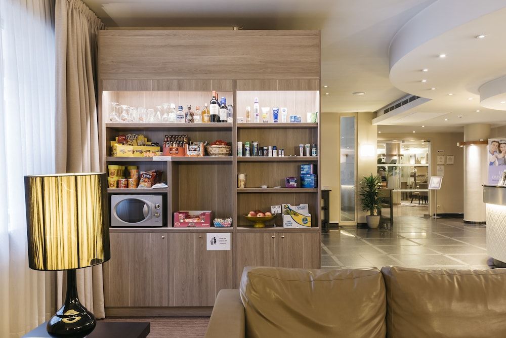 undefined Astoria Hotel 8