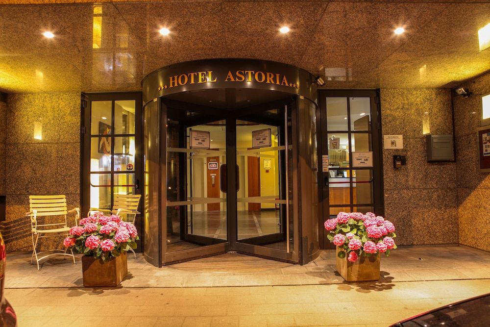 undefined Astoria Hotel 4