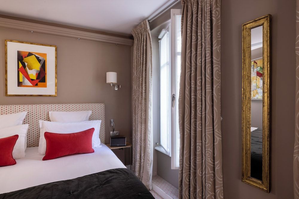 Le Relais des Halles Comfort Double or Twin Room 6