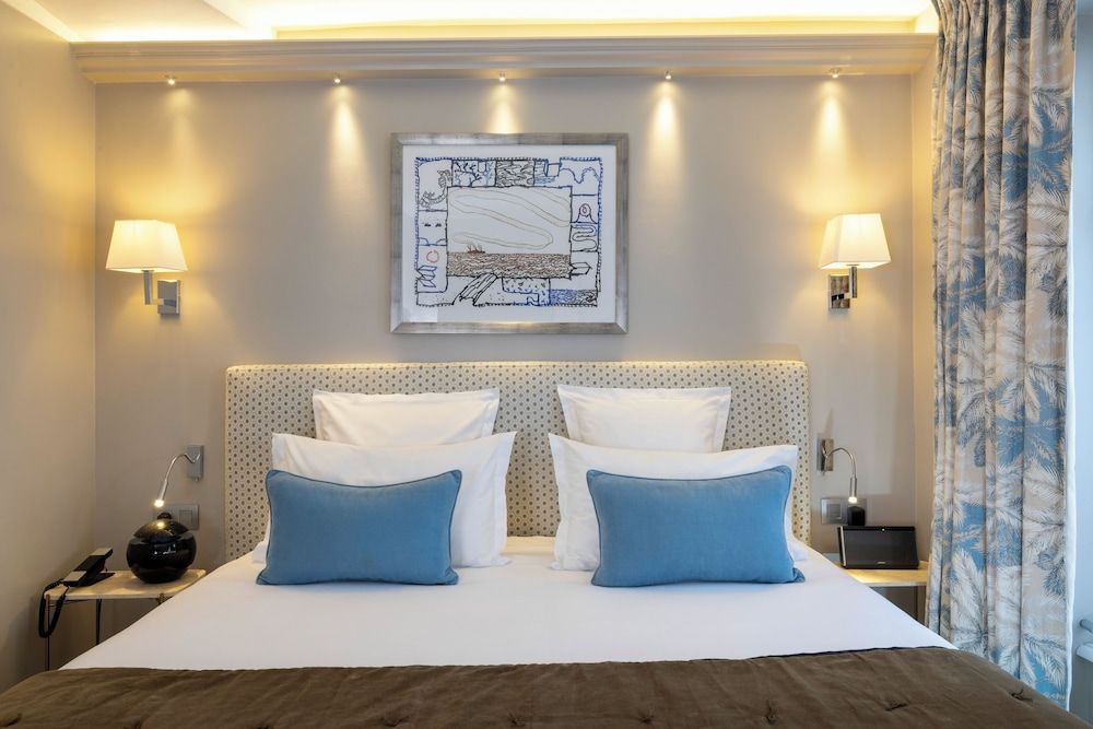 Le Relais des Halles Comfort Double or Twin Room 4