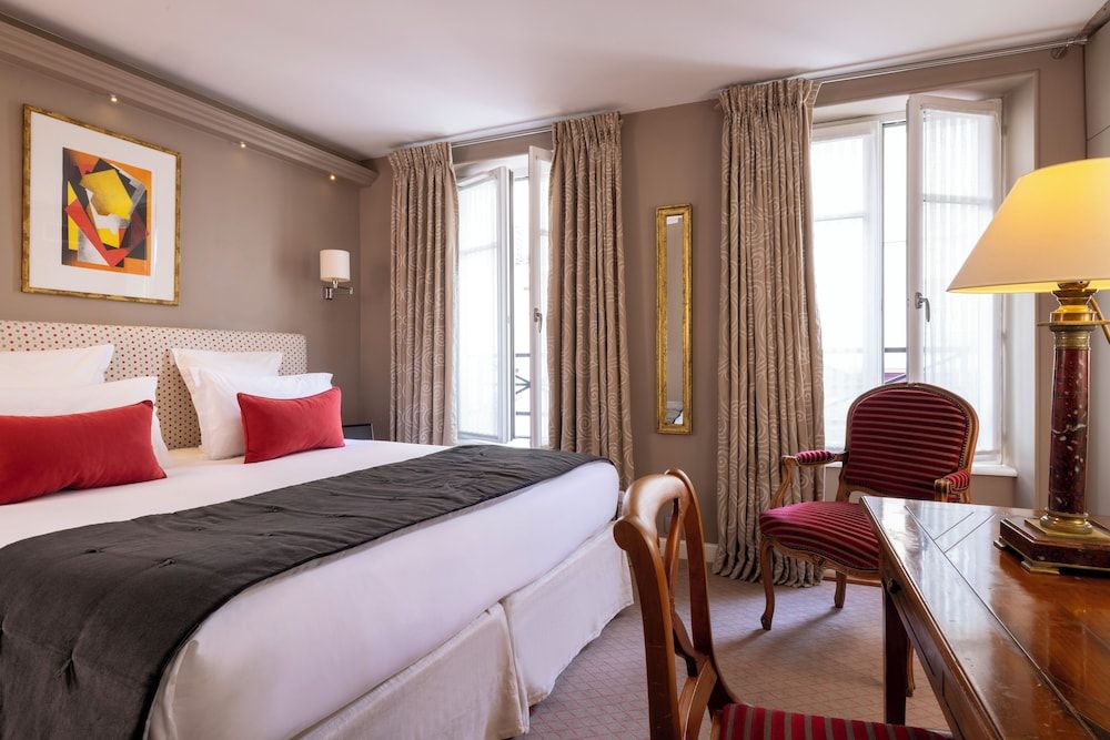 Le Relais des Halles Comfort Double or Twin Room 5