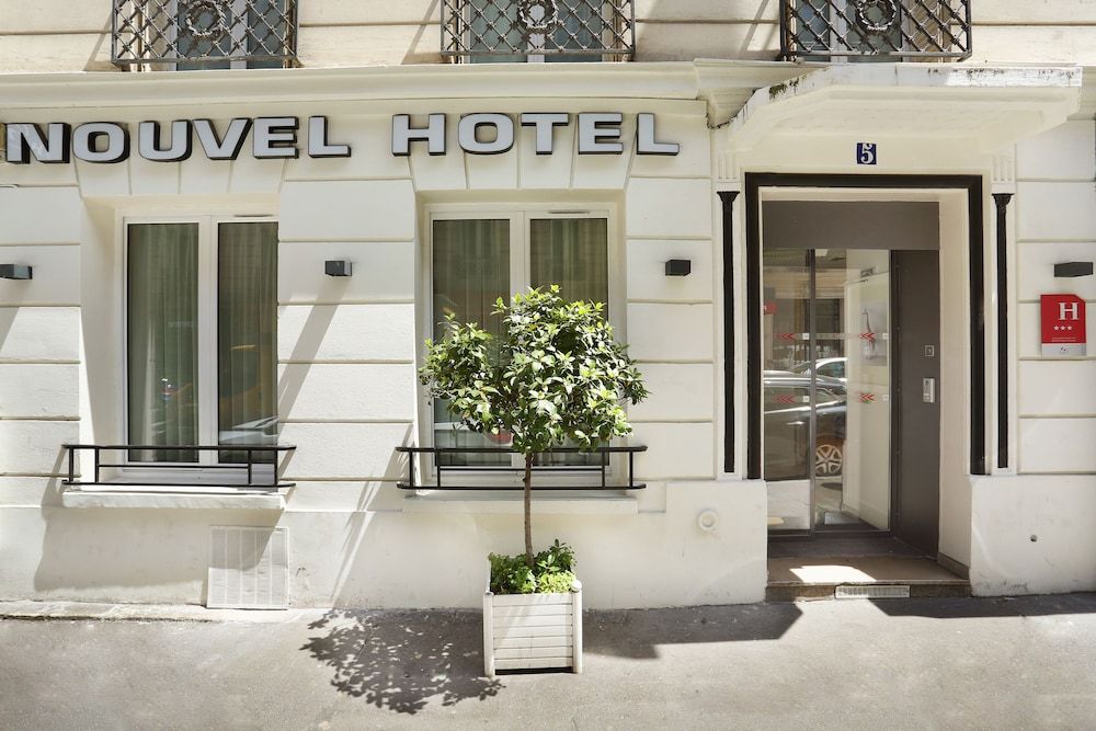 undefined Nouvel Hotel Eiffel 3