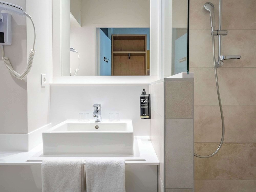 ibis Styles Biarritz Plage (Ouverture mai 2024) Family Room, 2 Double Beds, Terrace, Sea View 5