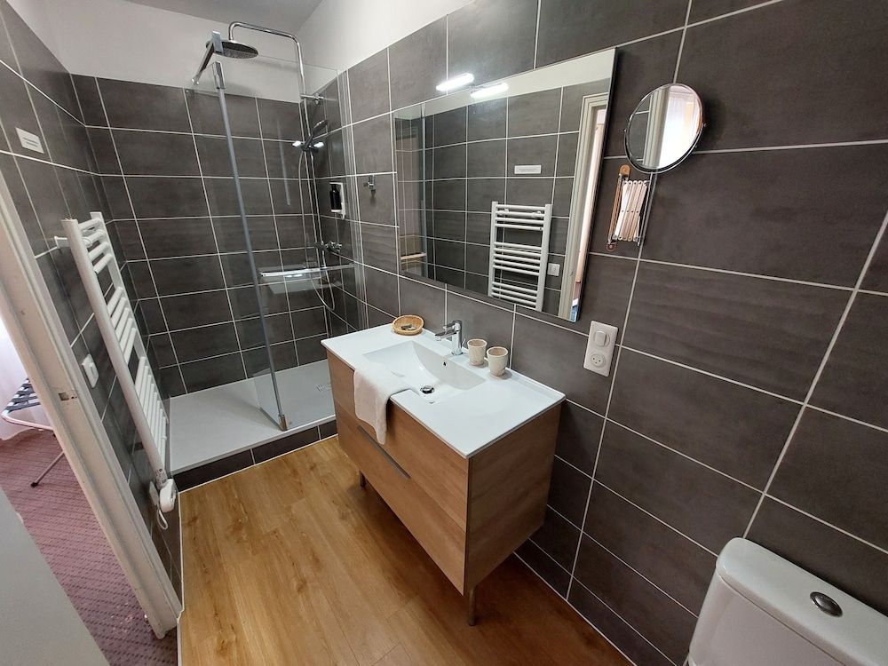 Le Lion d'Or Standard Twin Room 3