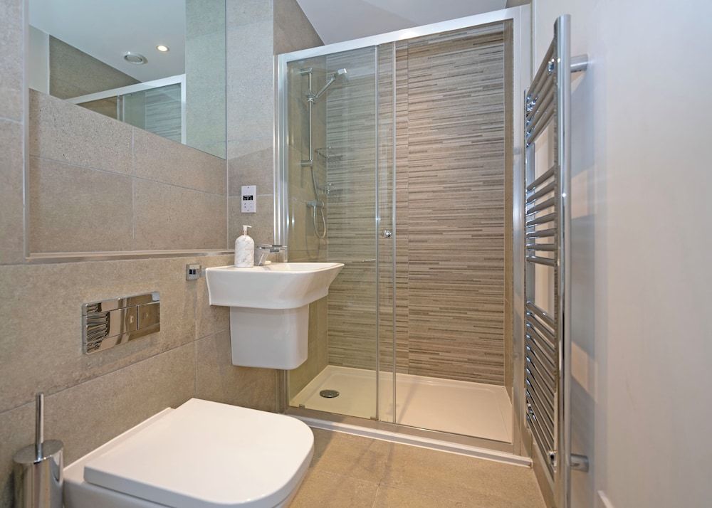 Grand Apartments Kew Gardens Family Apartment 6