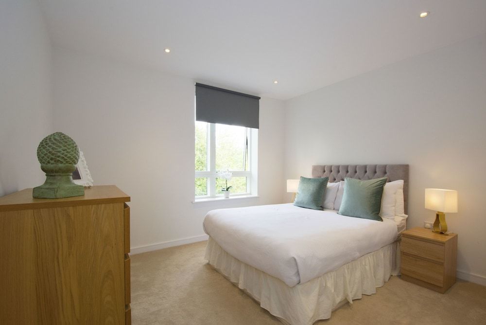 undefined Grand Apartments Kew Gardens 2