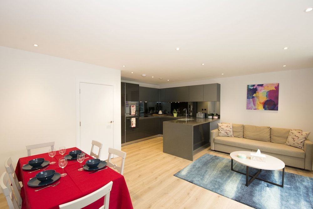 undefined Grand Apartments Kew Gardens 7