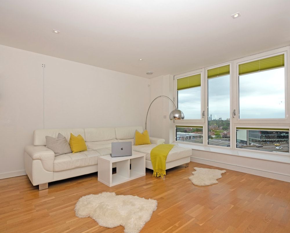 Grand Apartments Kew Gardens Family Apartment 11