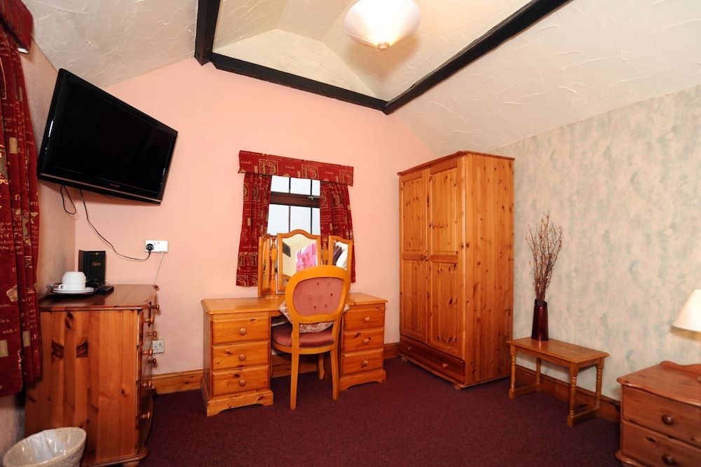 The West Country Inn Superior Double Room, Ensuite 5