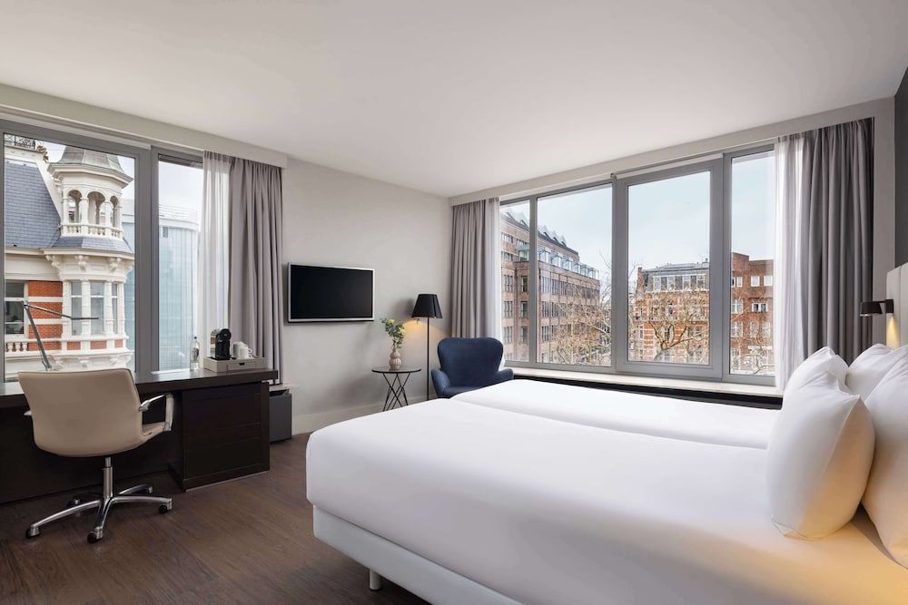 undefined NH Amsterdam Caransa 6