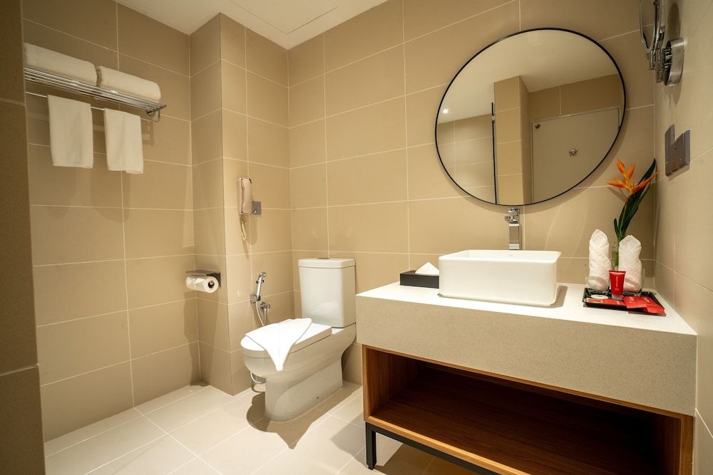 Swiss-Grand Beach Resort Kuantan Studio, 1 King Bed (Renovated) 3