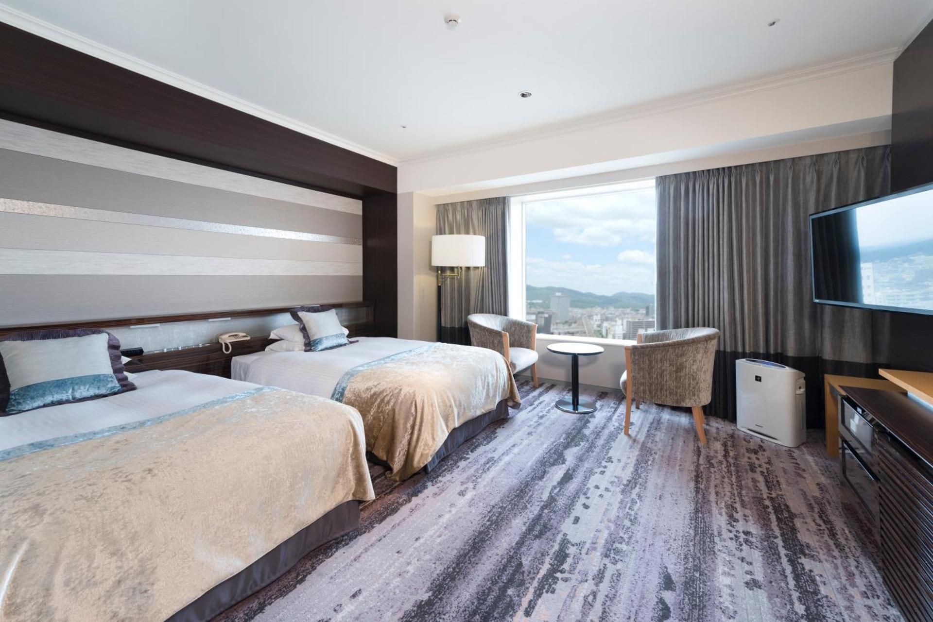 Granvia Twin Room - Non-Smoking, Lounge Access Included