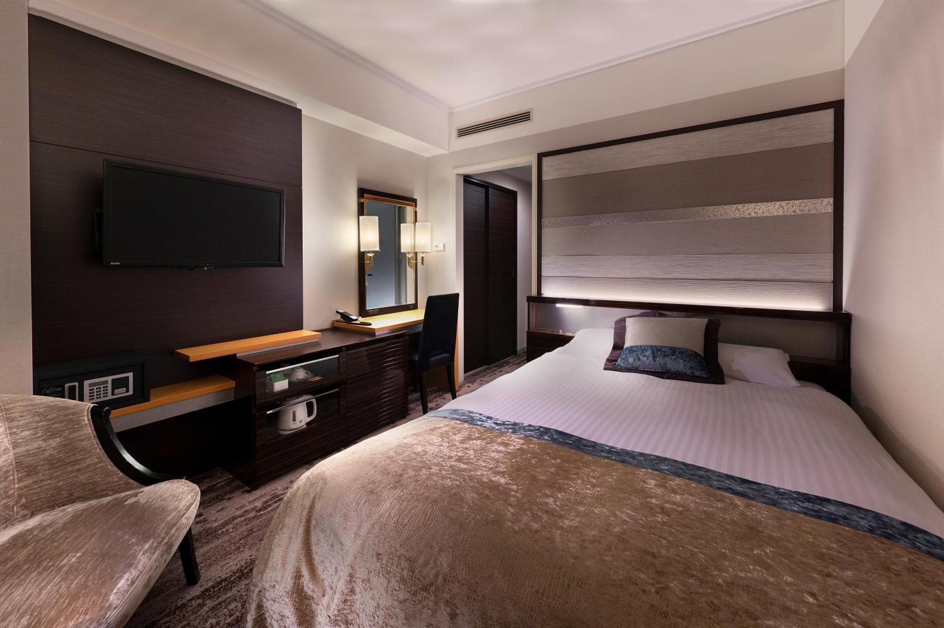 Granvia Semi-Double Room - Non-Smoking, Lounge Access Included