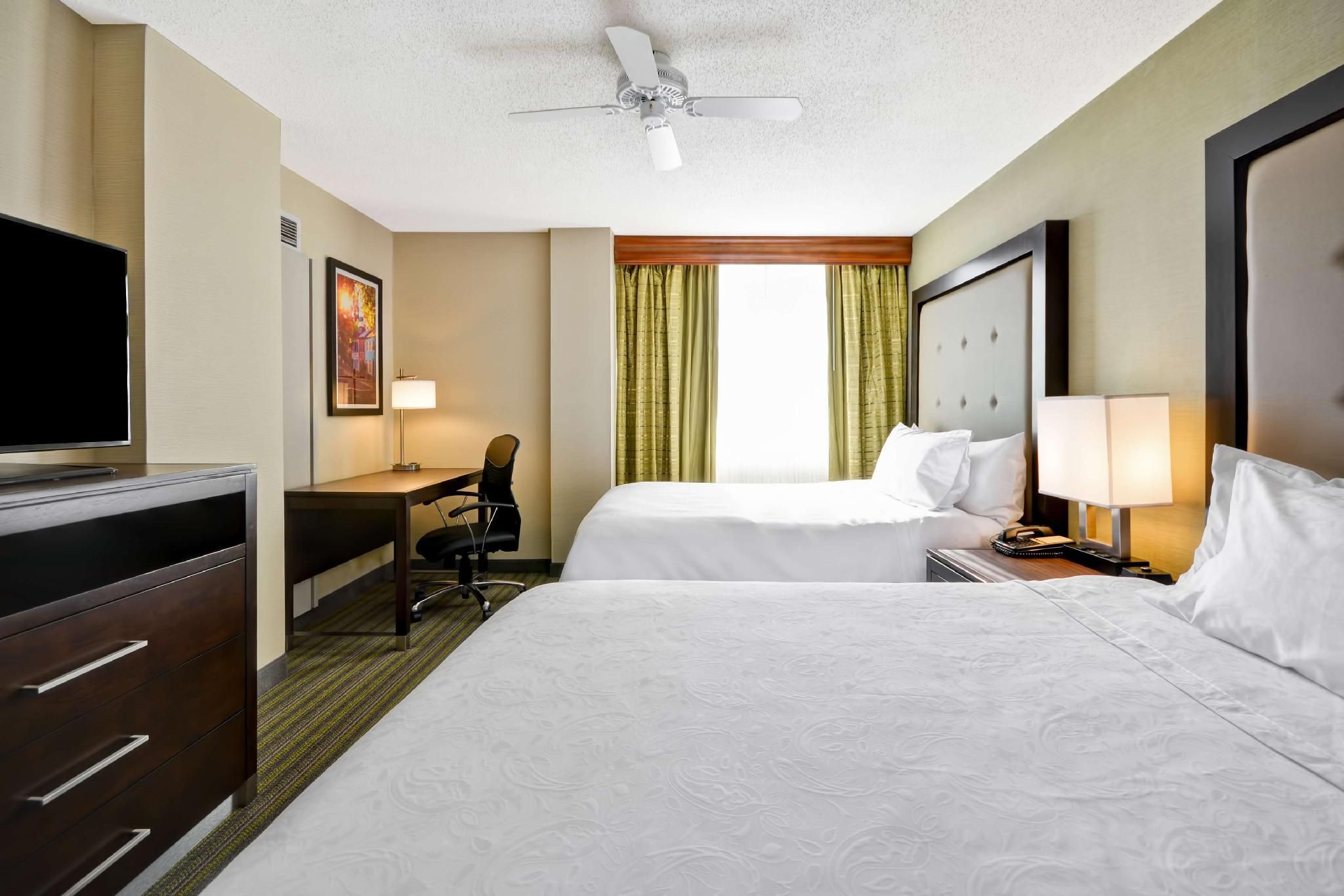 2 QUEEN BEDS 1 BEDROOM SUITE NONSMOKING