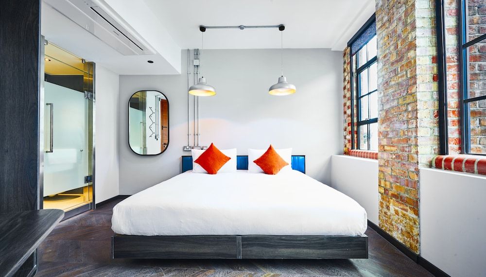 undefined New Road Hotel 8