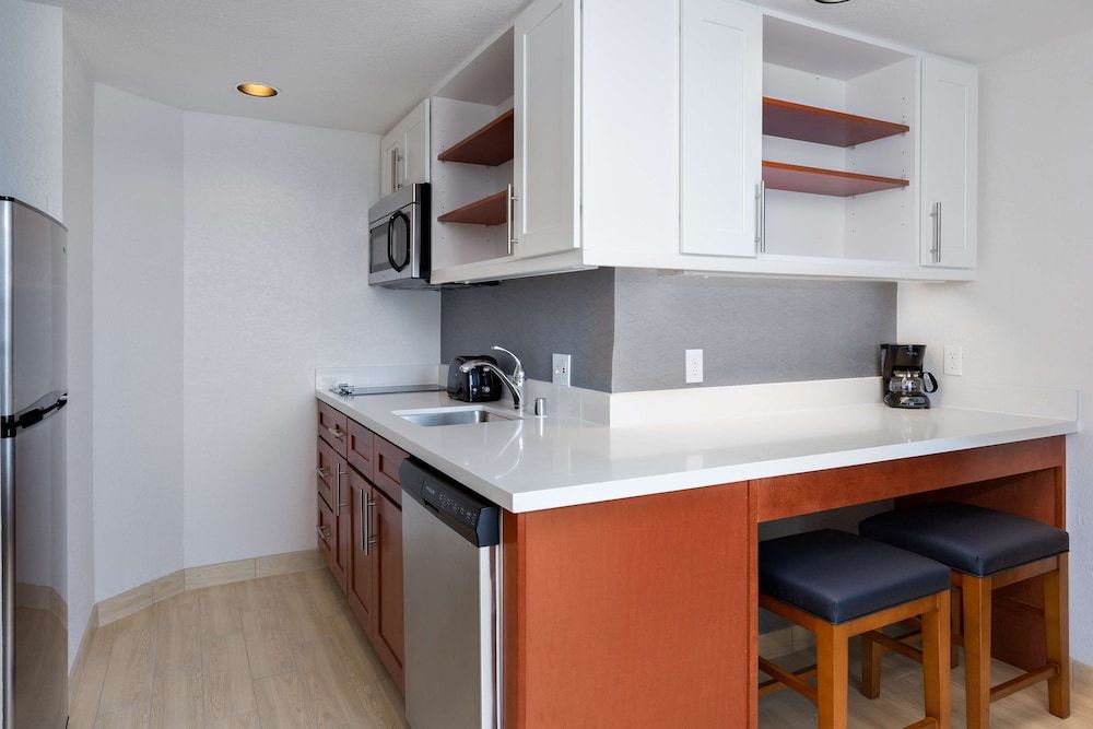 undefined Homewood Suites by Hilton Seattle Downtown 6