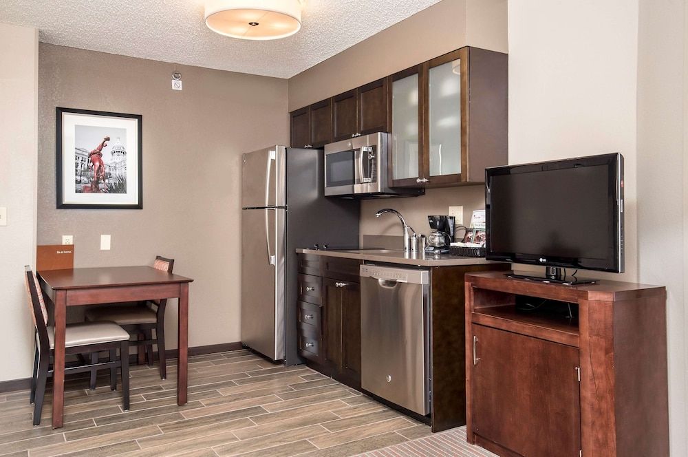 undefined Homewood Suites by Hilton Austin-South/Airport 10