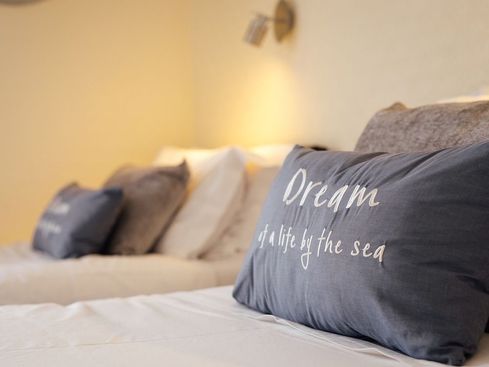 Twin Room, Ensuite, Garden View (Room 1)