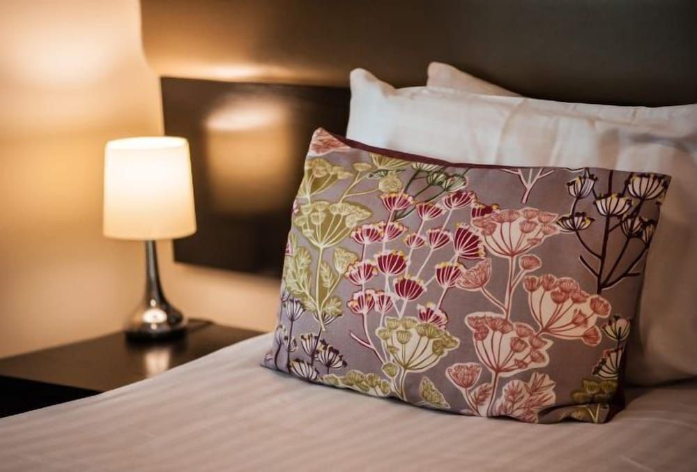 Mannin Hotel Business Double or Twin Room, Accessible, Partial Sea View 2