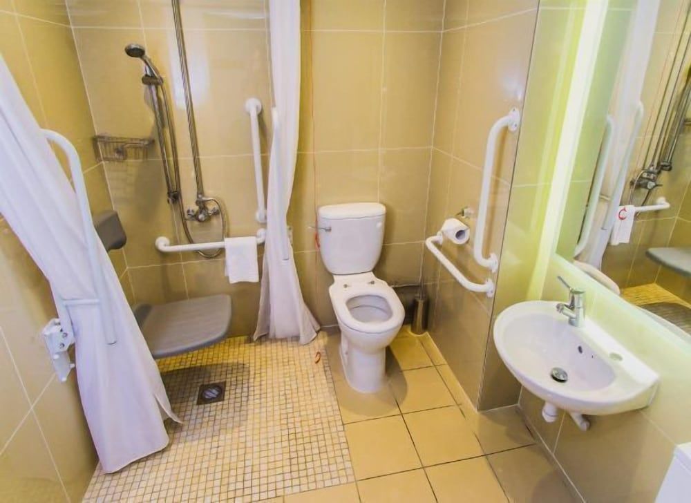 Mannin Hotel Business Double or Twin Room, Accessible, Partial Sea View 6