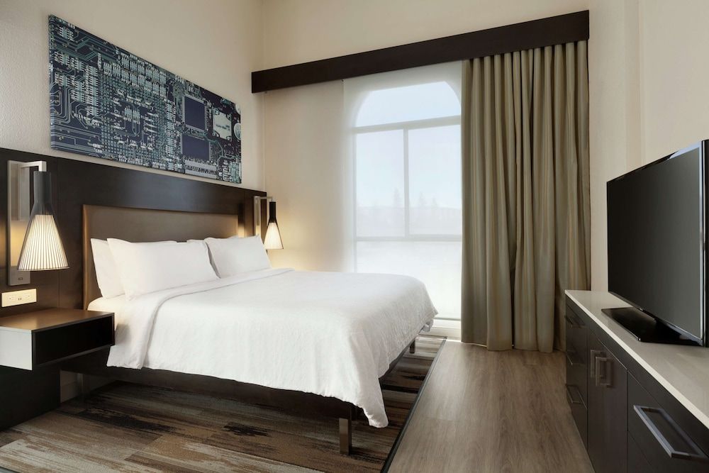 Deluxe Suite, 1 King Bed