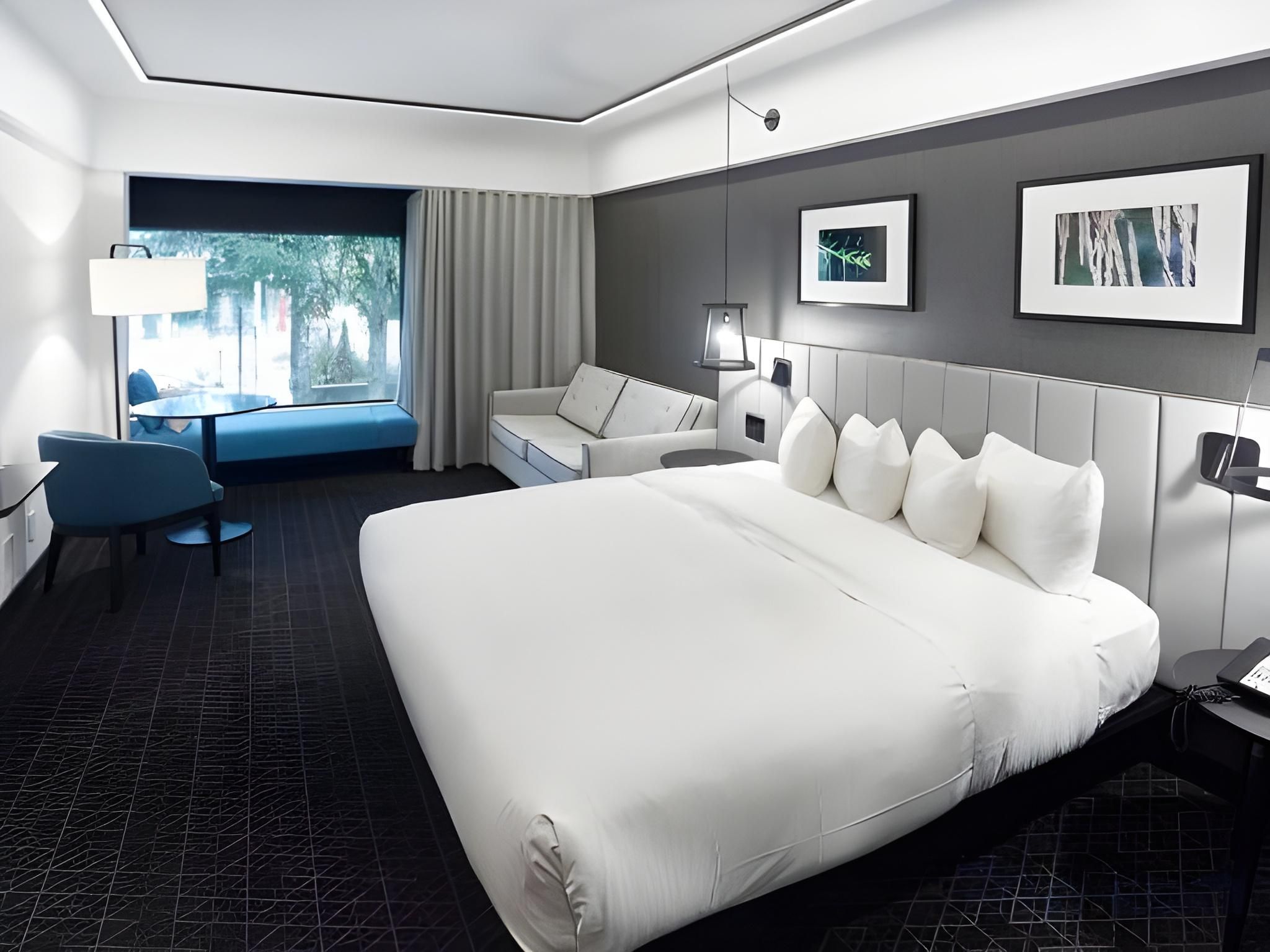 undefined Hotel Bonaventure Montreal 5