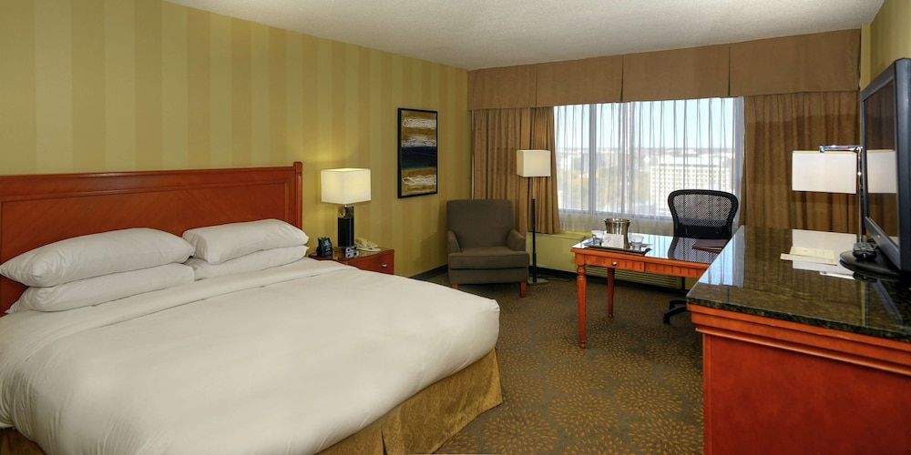 undefined DoubleTree by Hilton Hotel London Ontario 3