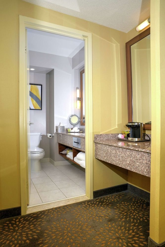 undefined DoubleTree by Hilton Hotel London Ontario 10