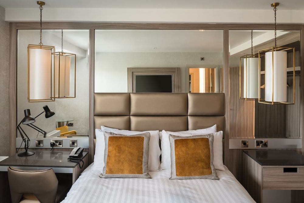 Dalmeny Park House Hotel Classic Room