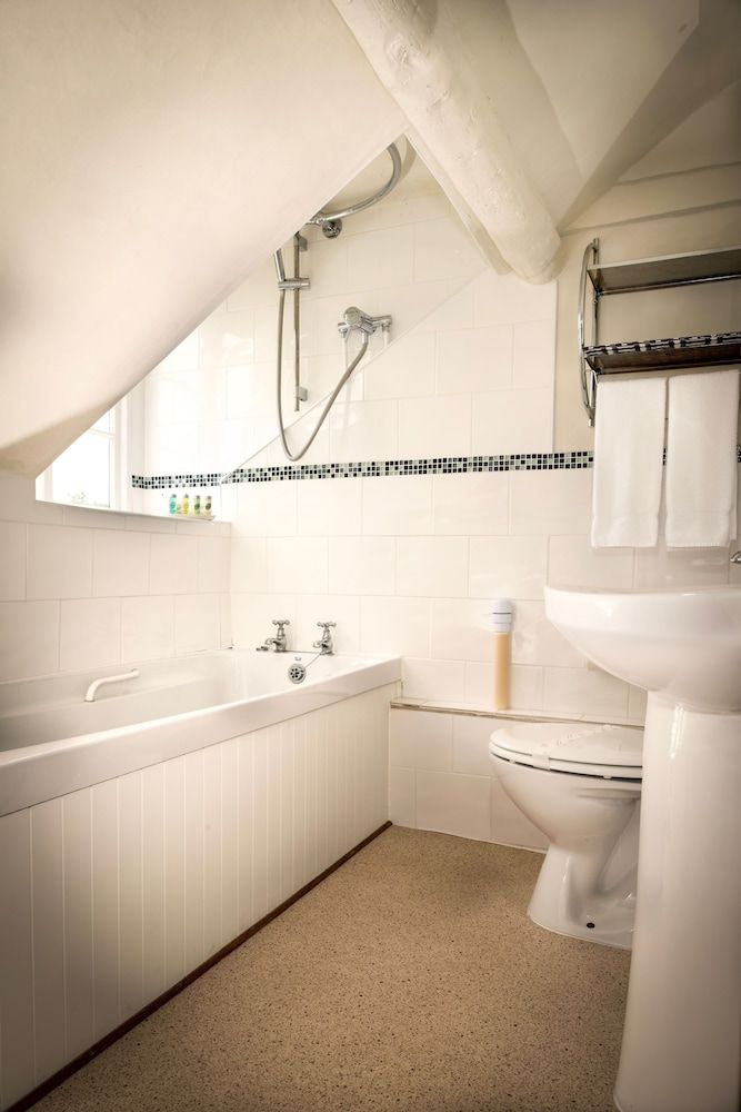 Ammonite Lodge Guest House Family Room 2