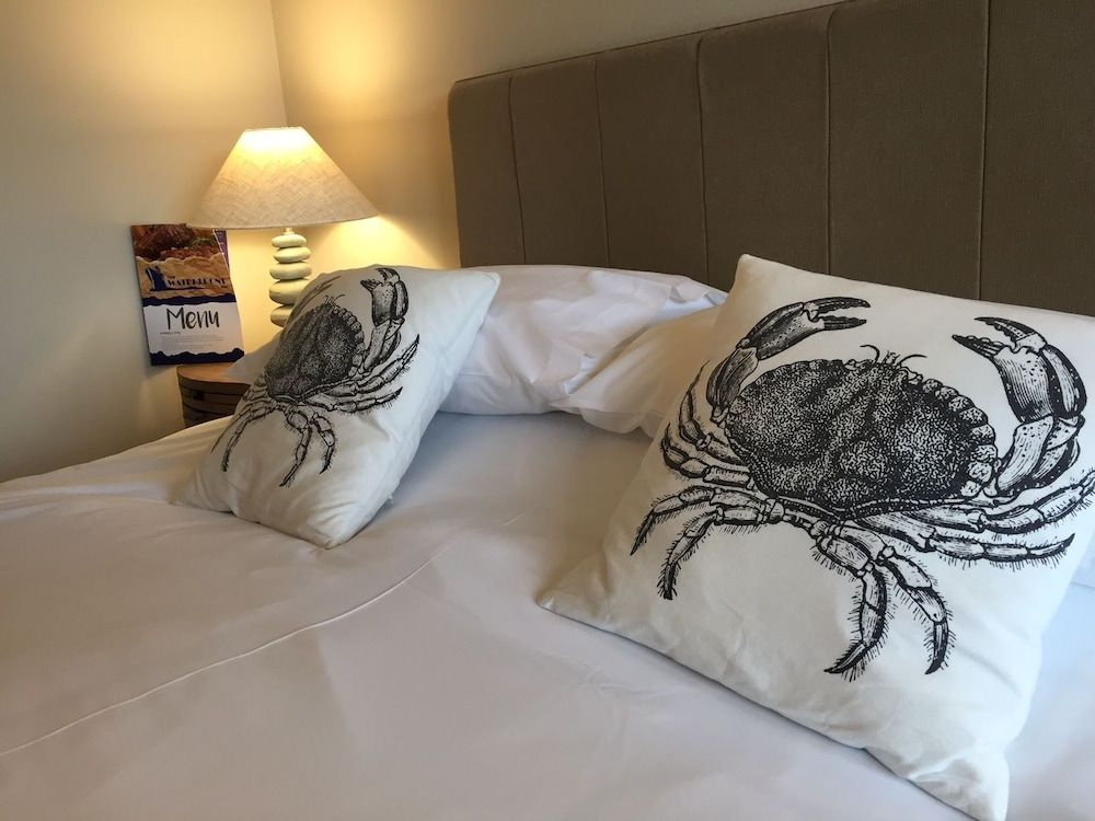 The Waterfront Inn Double Room, 1 King Bed 6