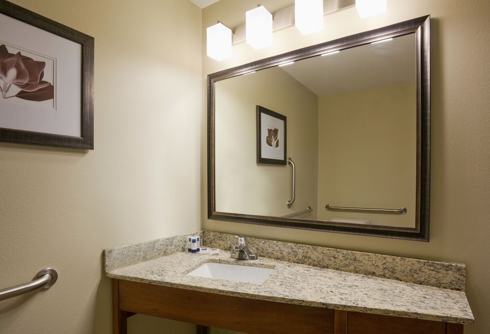 Room, 2 Queen Beds, Accessible, Non Smoking