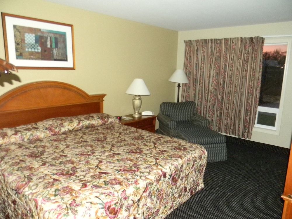 Lakeview Inn Centralia Standard Room, 1 King Bed