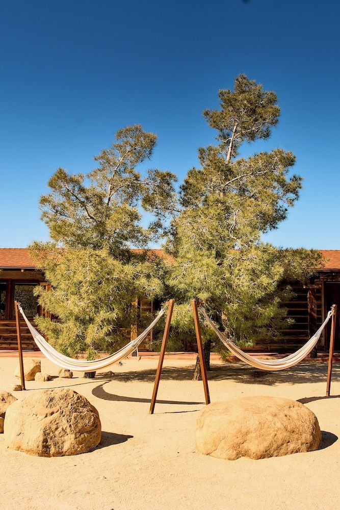 Pioneertown Motel Room, 2 Twin Beds, Mountain View 3